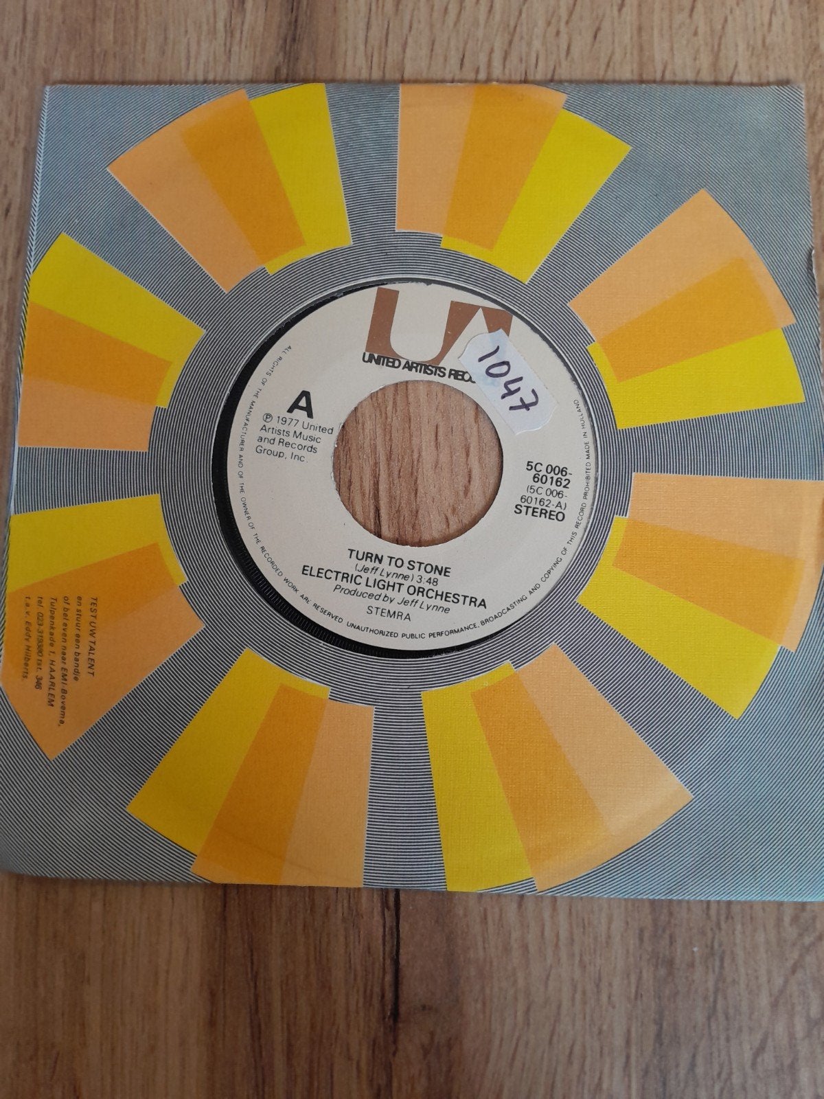 Electric light orchestra 7inch turn to stone, Ophalen of Verzenden, Zo goed als nieuw, Pop