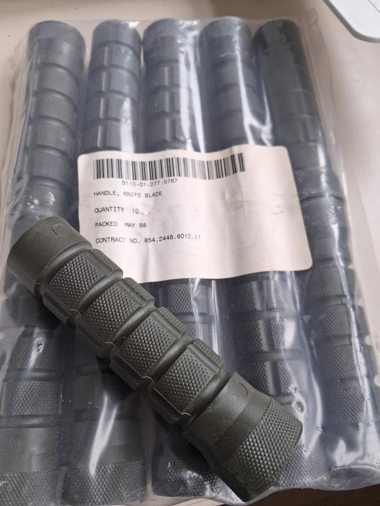 US M9 Phrobis Bajonet grip Bayonet New old stock, Verzamelen, Militaria | Algemeen, Mes of Dolk, Amerika, ., Ophalen of Verzenden