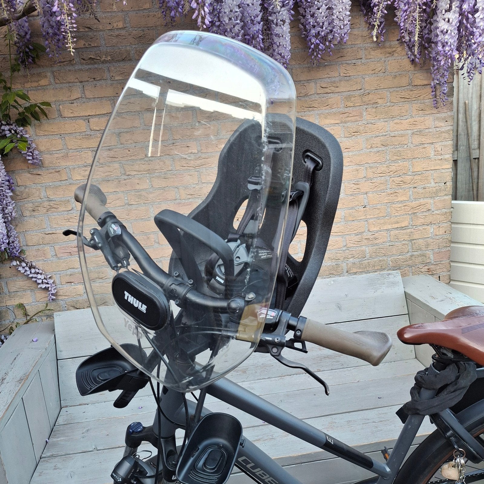 Fietsstoeltje Thule Yepp Nexxt 2 mini, zgan, Ophalen, Voetsteuntjes, Voorzitje, Zo goed als nieuw
