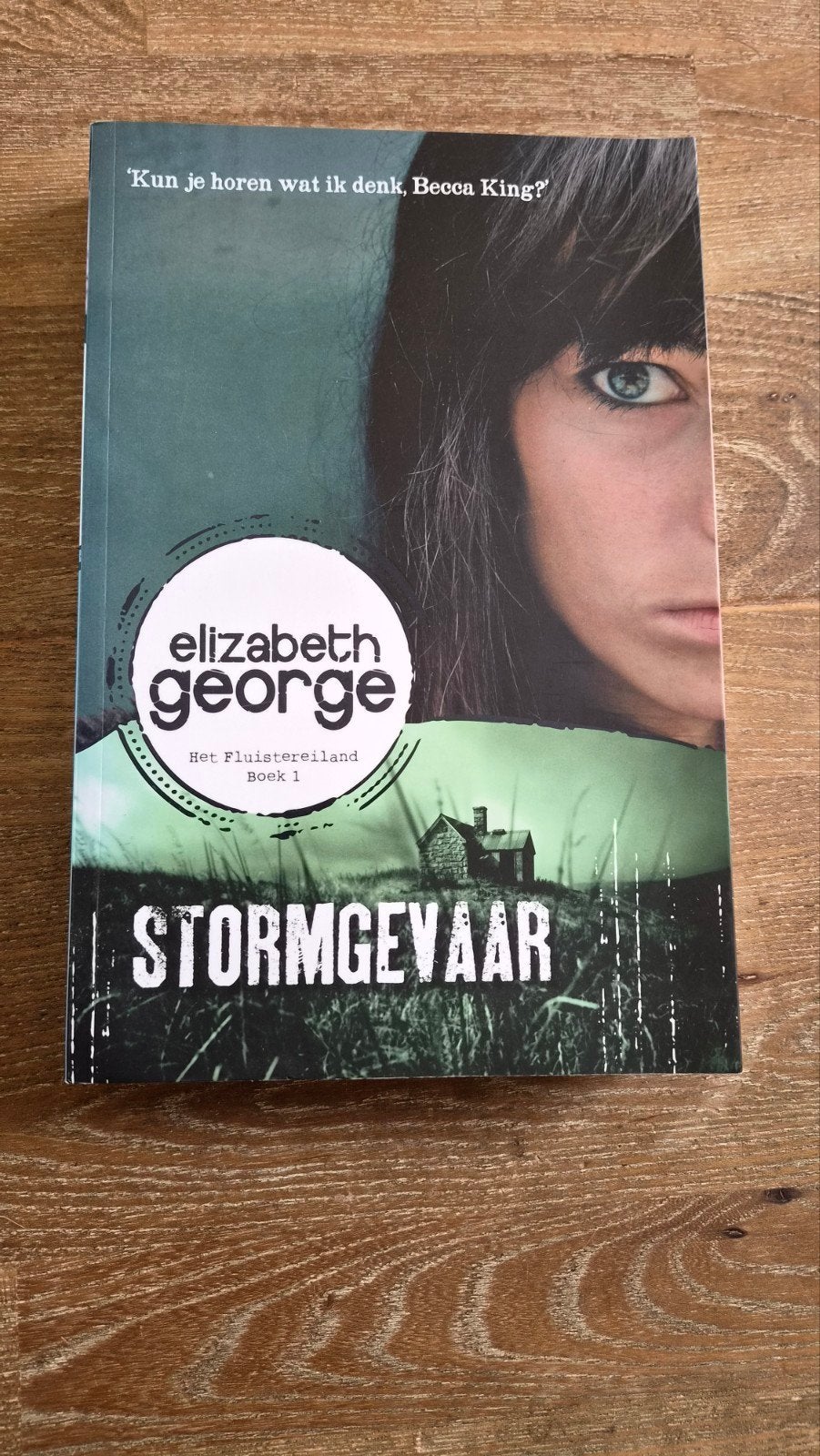 Elizabeth George - stormgevaar, Ophalen of Verzenden, Zo goed als nieuw