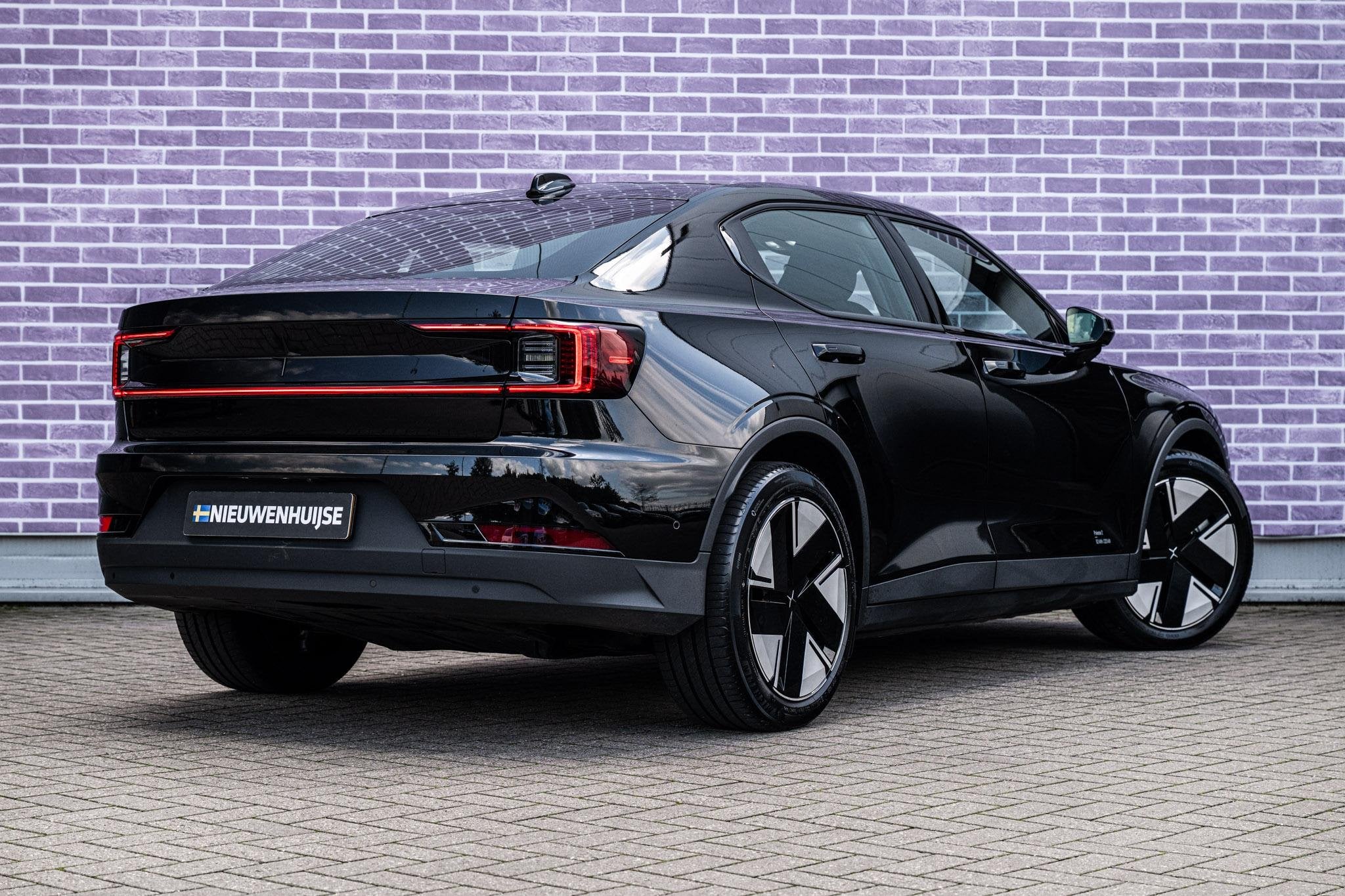 Polestar 2 Long Range Single Motor 82 kWh | Trekhaak | Panor, Auto's, Automaat, 82 kWh, Zwart, Origineel Nederlands