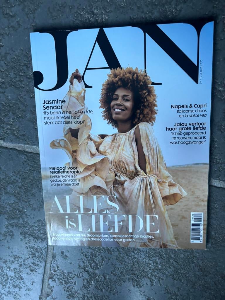 4 glossy bladen Jan, Boeken, Tijdschriften en Kranten, Zo goed als nieuw, Verzenden