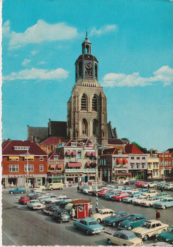 Bergen op Zoom met auto's, Studebaker Lark, VW Karmann Ghia, Ophalen of Verzenden, 1960 tot 1980, Gelopen, Noord-Brabant