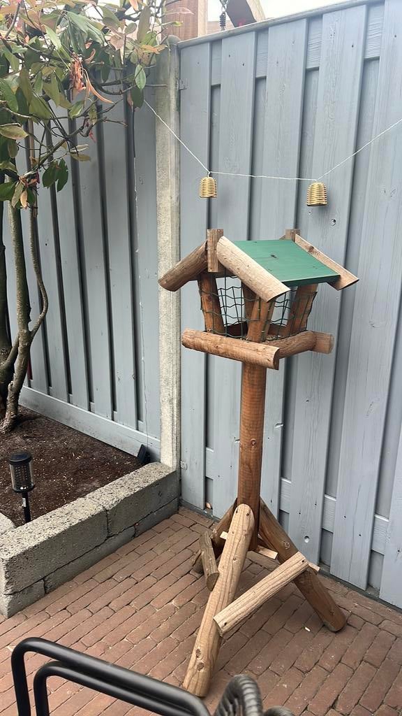 Vogelhuisje, Ophalen, Zo goed als nieuw