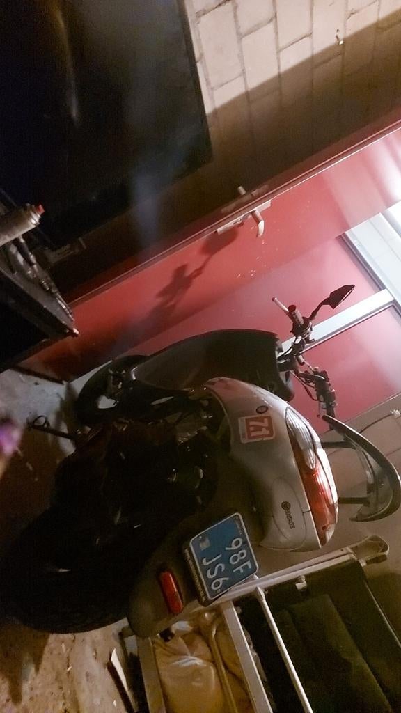 Vivacity Sportline 50cc - Loopt 70 - Geschorst, Fietsen en Brommers, Snorfietsen en Snorscooters, Ophalen