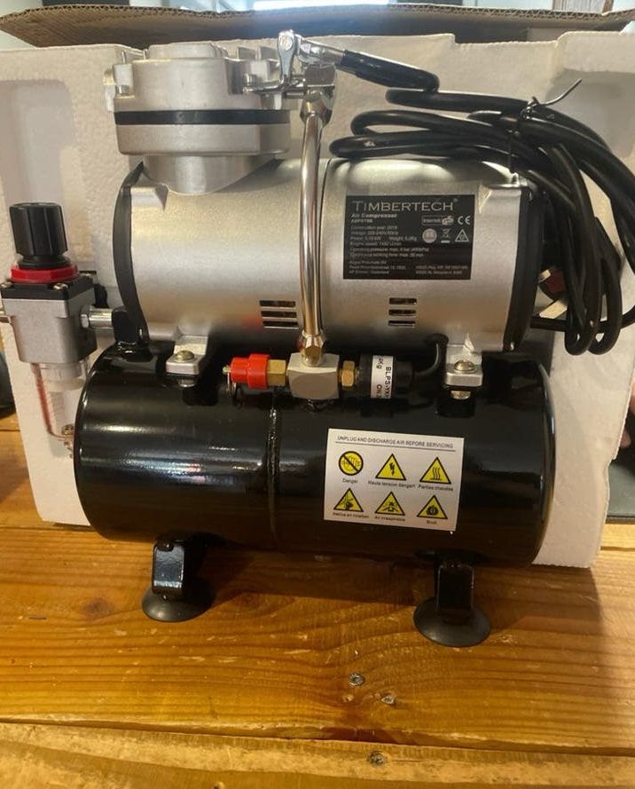 Timbertech aircompressor nieuw, Doe-het-zelf en Verbouw, Compressors, 100 liter of meer, Ophalen of Verzenden, Nieuw, Minder dan 200 liter/min