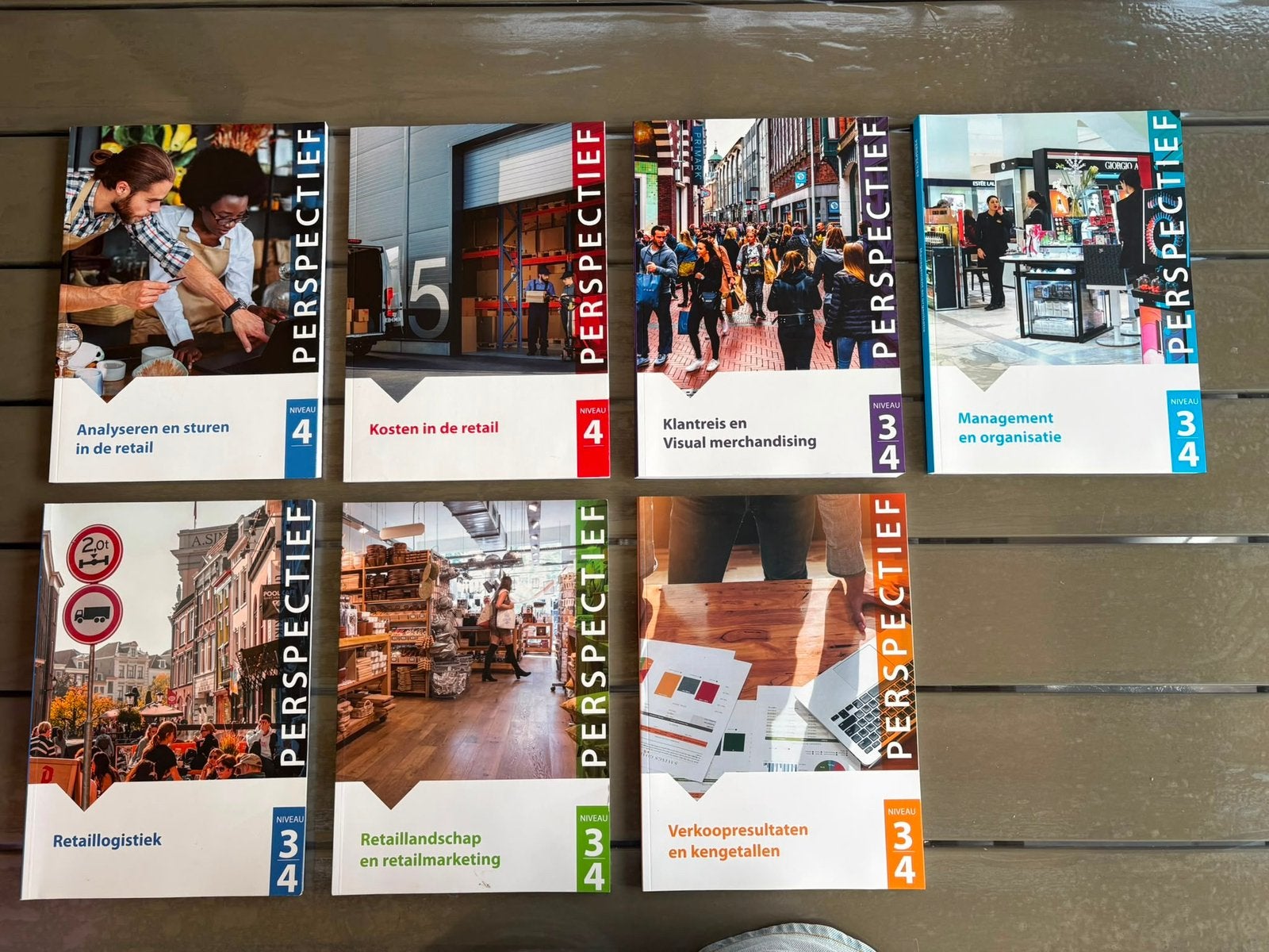 Retail niveau 3/4 – (MBO), Boeken, Studieboeken en Cursussen, Ophalen of Verzenden