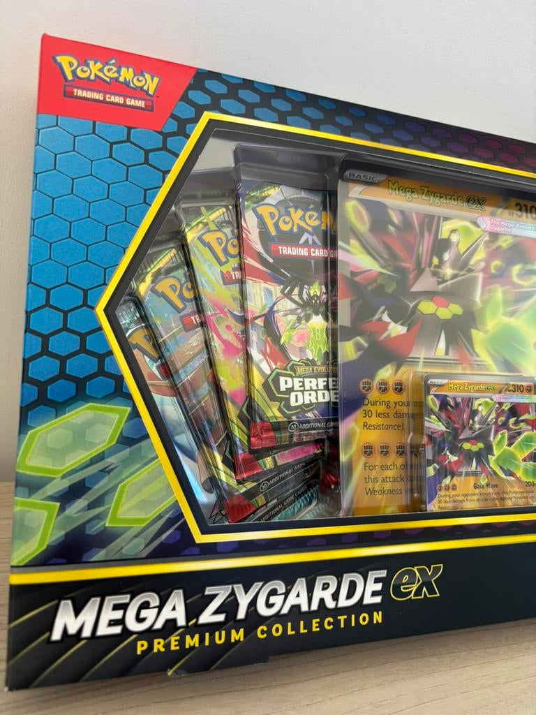 Pokémon Mega Zygarde Ex Premium Collection Box english, Ophalen of Verzenden, Nieuw, Foil