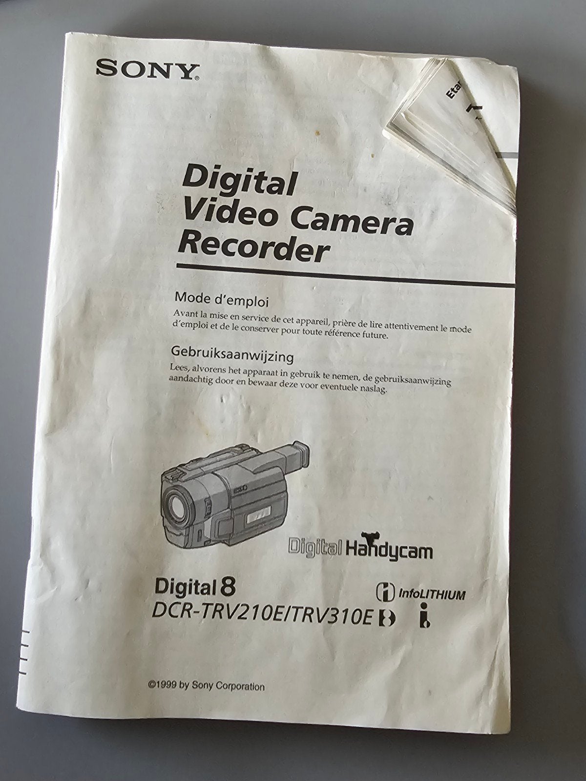 Foto 7 van Sony Digital Handycam DCR-TRV210E - Complete set