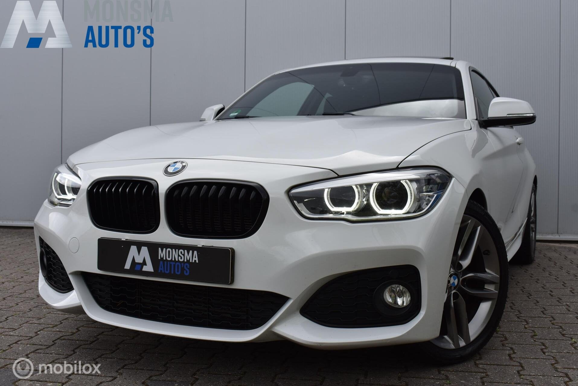 BMW 118i M-Sport Alpinweiss Schuifdak Keyless LED Navi 18" L, Gebruikt, Alcantara, Wit, Origineel Nederlands