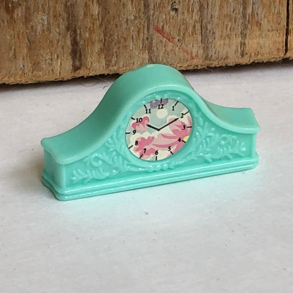 Groene Barbie klok van vintage slaapkamer set, Ophalen of Verzenden, Zo goed als nieuw, Toebehoren
