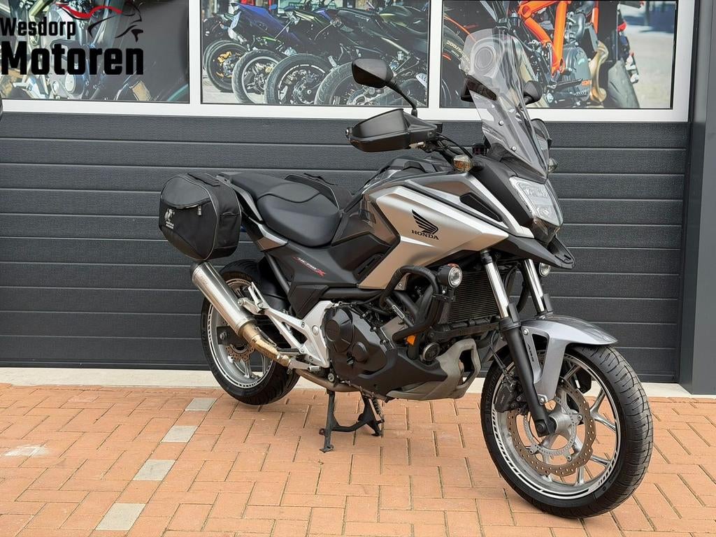 *VERKOCHT* HONDA NC 750 X ABS (bj 2016) 20,985 km, Motoren, 2 cilinders, Bedrijf, Onbekend, Meer dan 35 kW
