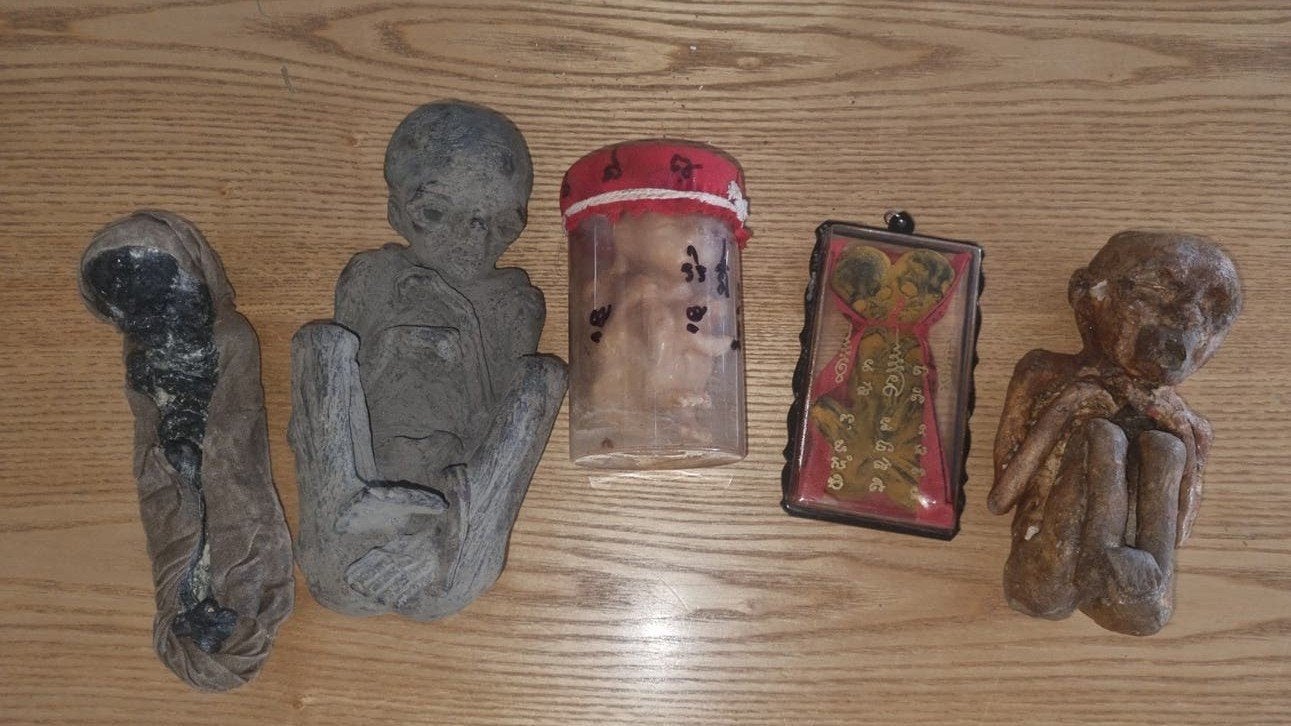 Sai Ya Sart & Kuman Thong Set - Thaise Rituele Objecten, Natuurlijk materiaal, Handgemaakt, Meerkleurig, Overige herkomsten