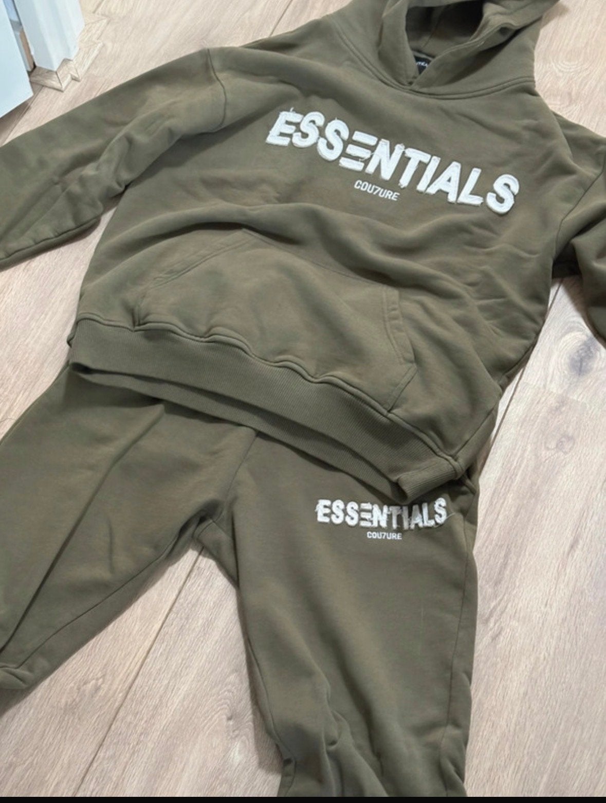 Essentials Couture Trainingspak - Nieuw en Origineel, Ophalen of Verzenden, Nieuw, Maat 46 (S) of kleiner