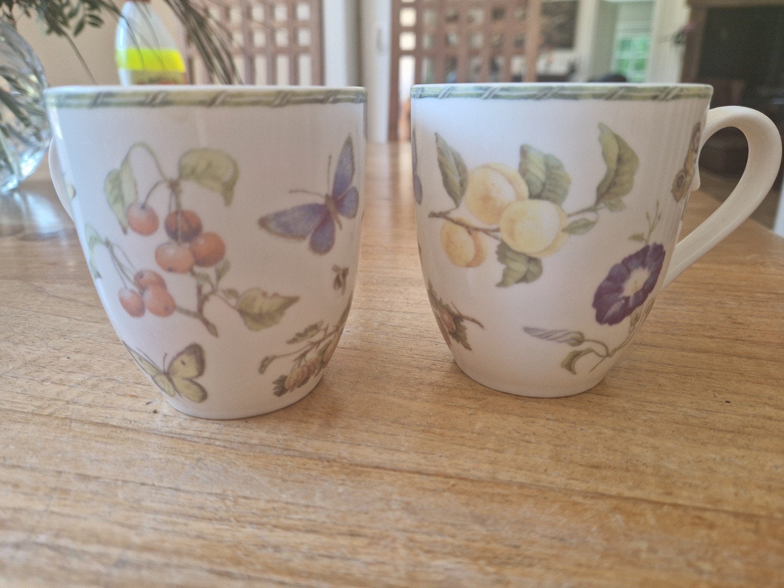 JRS Fruit & Flower Mokken - Set van 8, Huis en Inrichting, Keuken | Servies, Ophalen of Verzenden, Keramiek, Overige stijlen, Kop(pen) en/of Schotel(s)