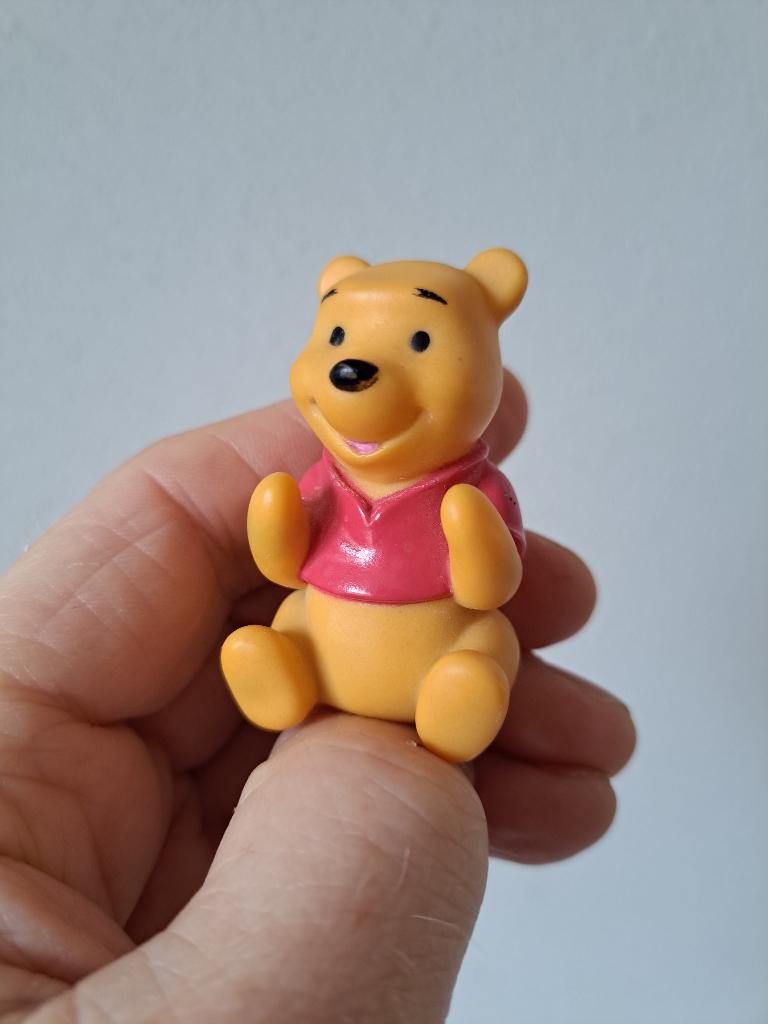Winnie de Poeh, Disney, hard rubber 3x3x5.5cm, Ophalen of Verzenden, Winnie de Poeh of vrienden, Zo goed als nieuw, Beeldje of Figuurtje