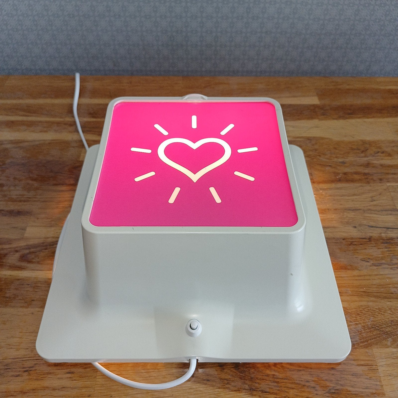 IKEA Spöka LED nachtlampje met hartje - Roze/Wit, Met schakelaar, Gebruikt, Kunststof, Roze