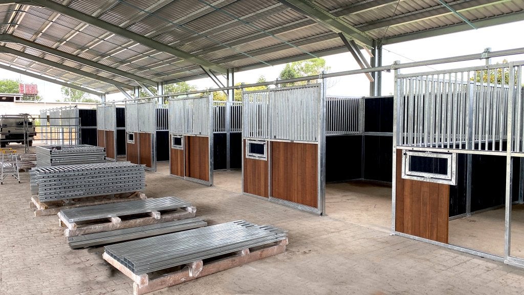 Voorraad paardenboxen – Hengstenuitvoering, Dieren en Toebehoren, Stalling, 1 paard of pony