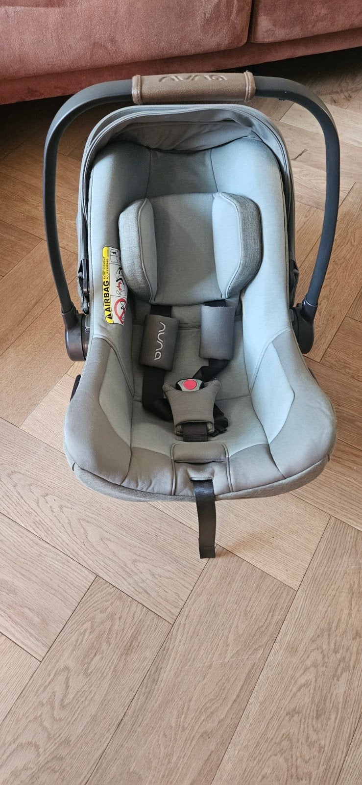 Nuna Pipa Next autostoel met Isofix base -groen-, Zo goed als nieuw, Isofix, 0 t/m 13 kg, Ophalen