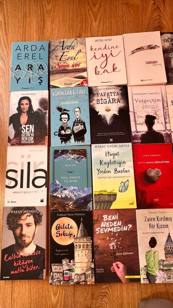 Diverse Turkse boeken - Romans en meer, Boeken, Overige Boeken, Ophalen of Verzenden, Zo goed als nieuw