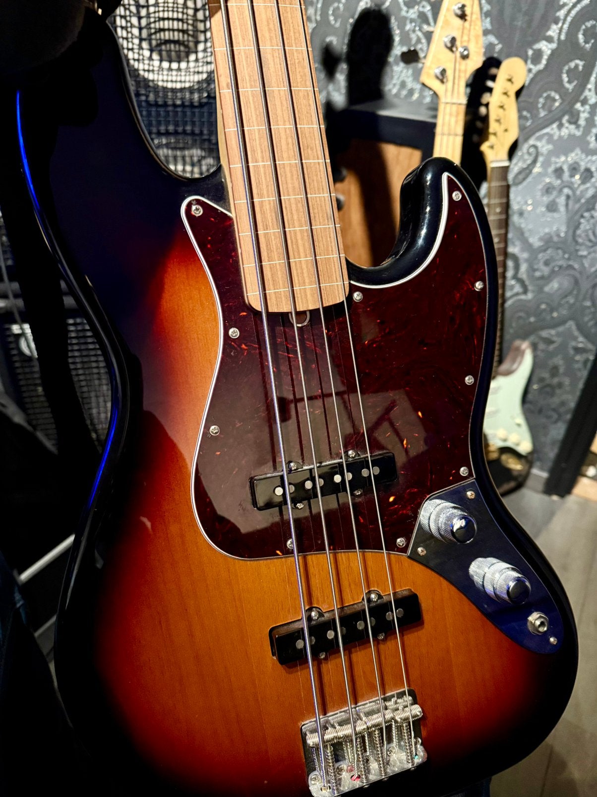 Fender Fretless jazz bass, Muziek en Instrumenten, Ophalen, Zo goed als nieuw