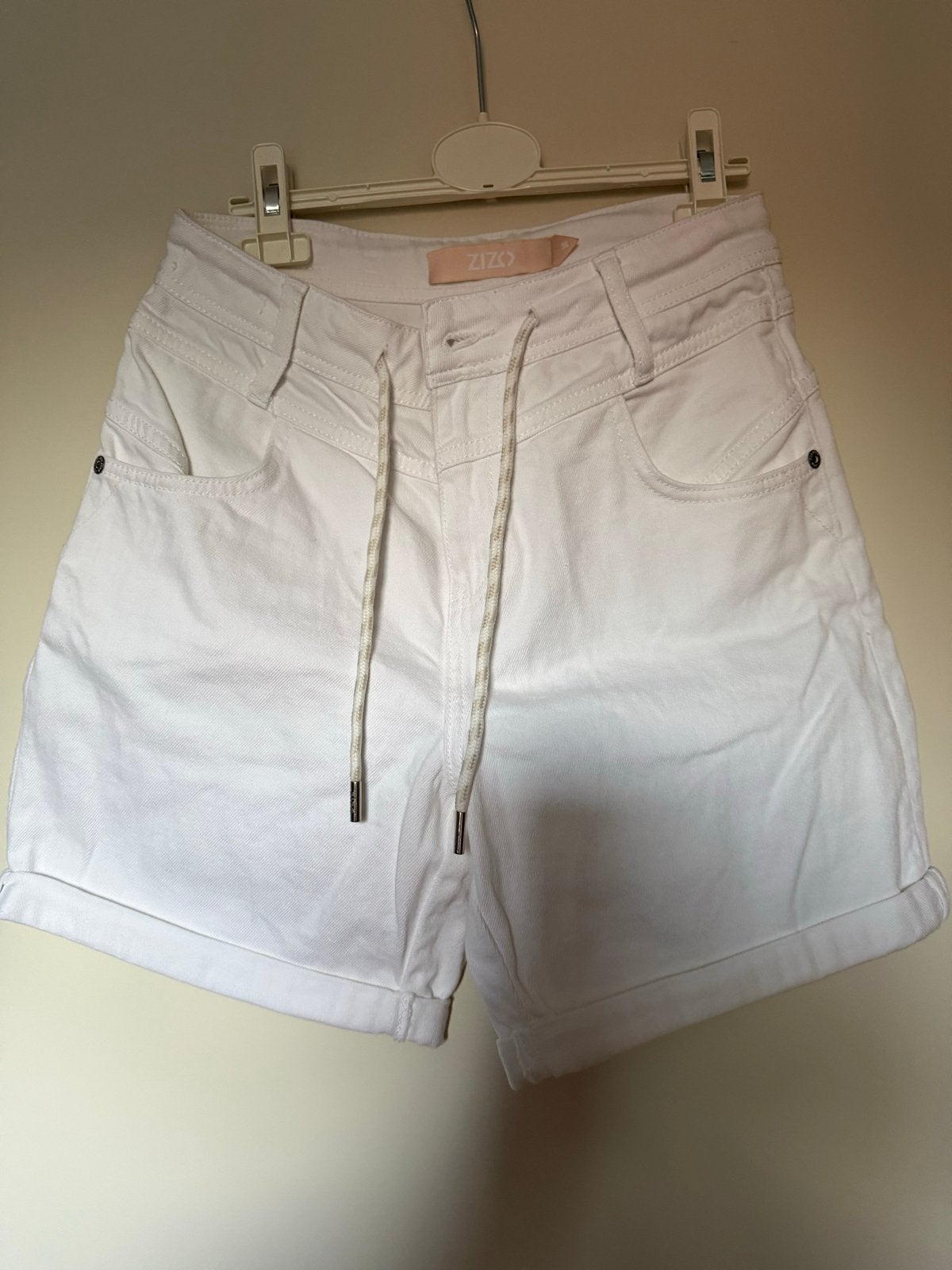 ZIZO Witte Denim Shorts - Maat 36, Ophalen of Verzenden, Zo goed als nieuw, Wit, W28 - W29 (confectie 36)