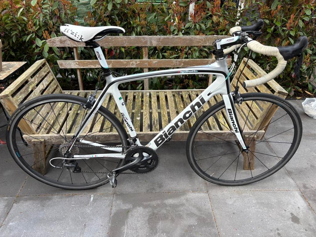 Bianchi Infinito Carbon Ultegra 55 cm – goed onderhouden, Gebruikt, Meer dan 20 versnellingen, 53 tot 57 cm, Ophalen