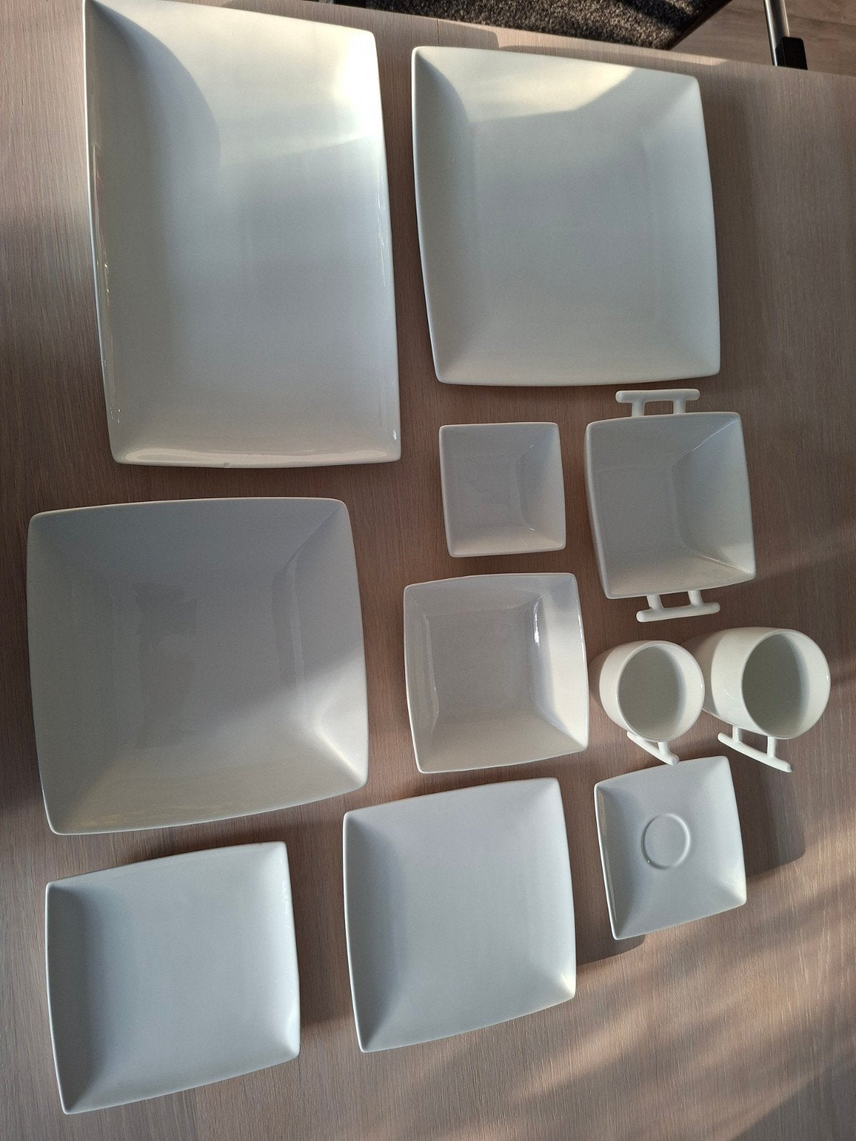 Wit servies - 8-delig met 2 uitzonderingen, Ophalen, Gebruikt, Keramiek, Modern