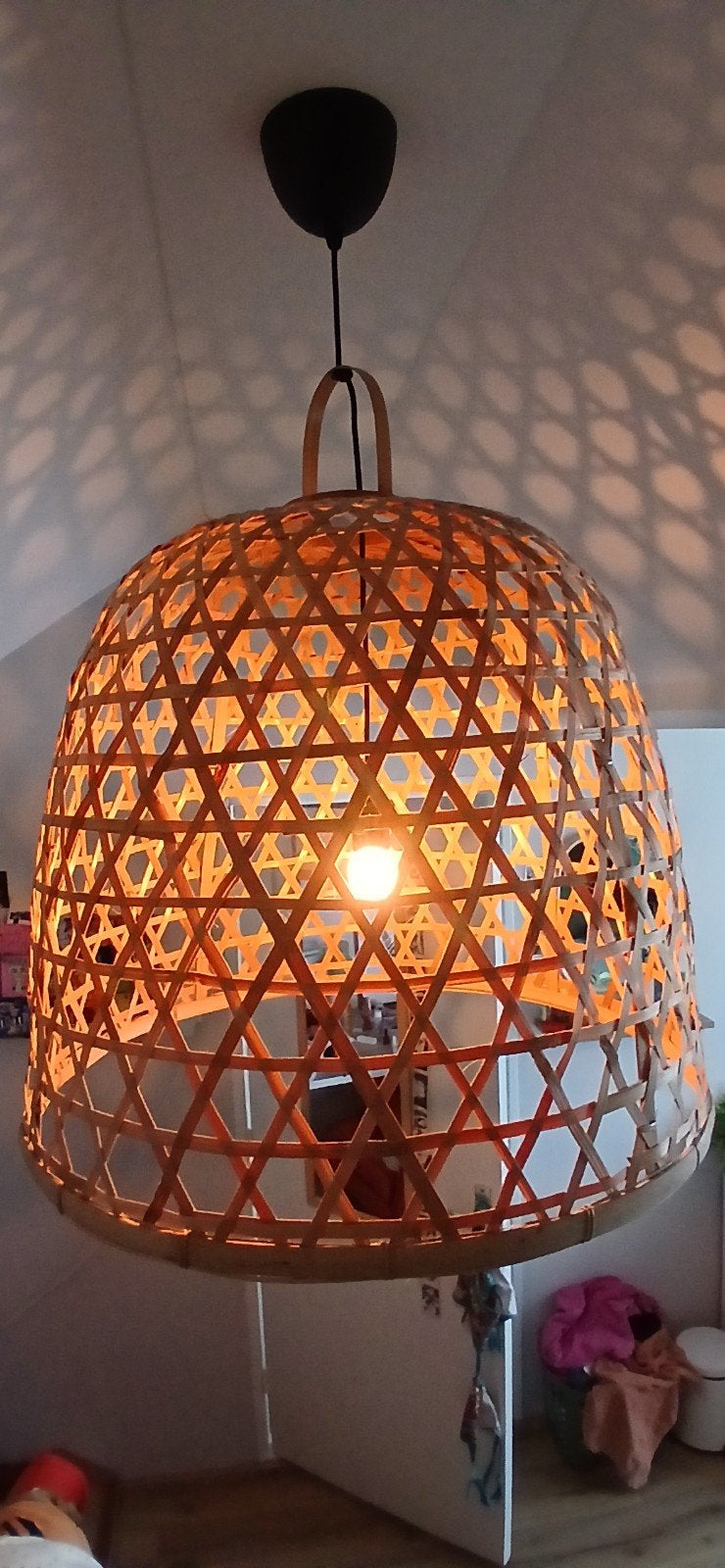 Grote rieten lampenkap met zwart snoer, Ø 64cm, H 70cm, Huis en Inrichting, Lampen | Lampenkappen, Ophalen