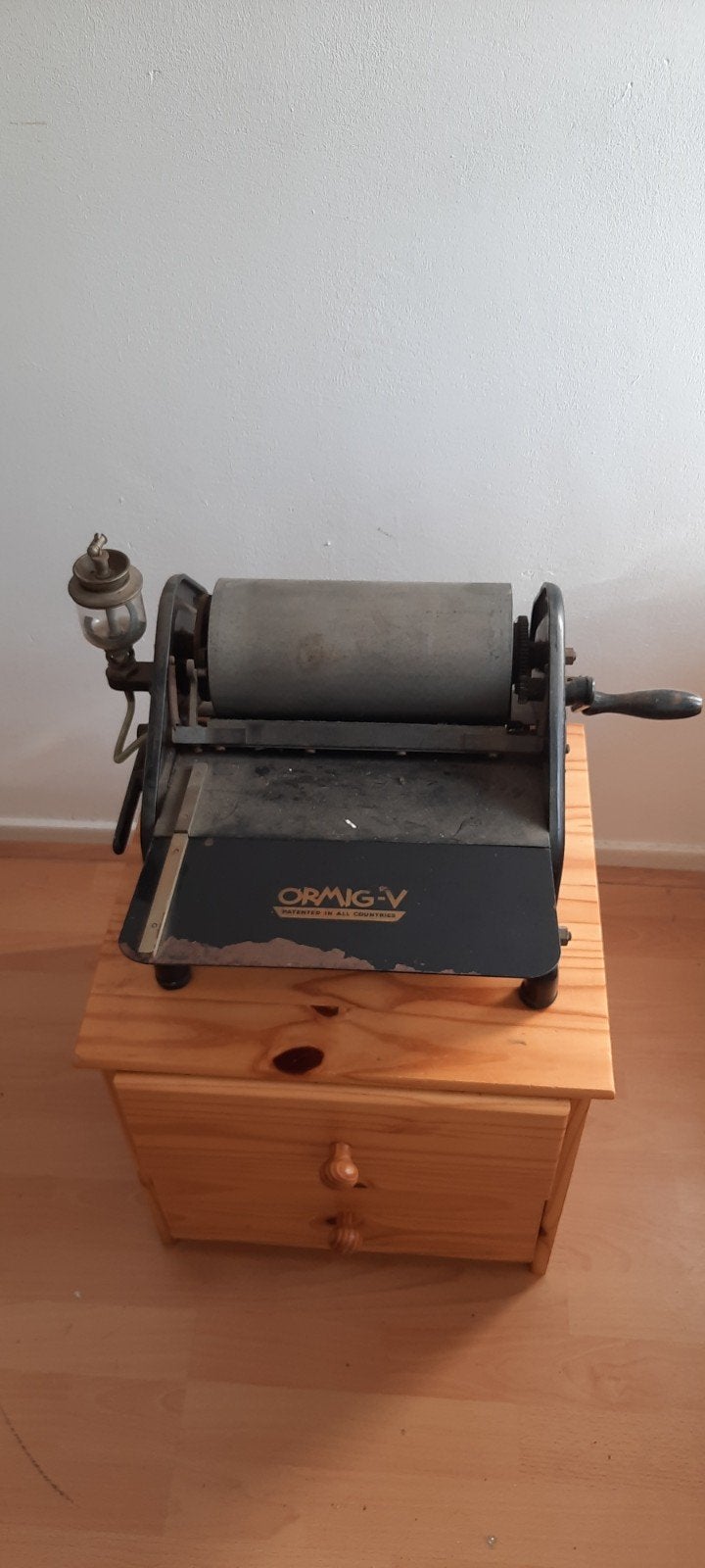 Antieke Ormig-V alcohol duplicator / kopieermachine, Ophalen