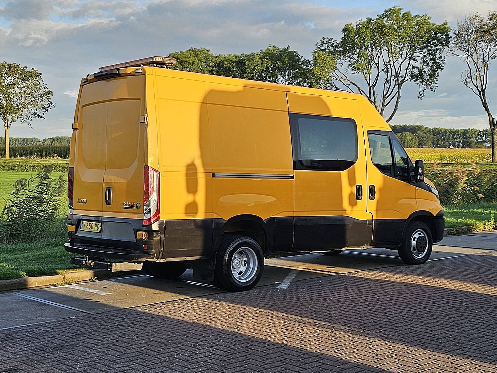 IVECO DAILY 35C16 dl aut. l2h2, Auto's, Achterwielaandrijving, Gebruikt, Euro 6, Iveco