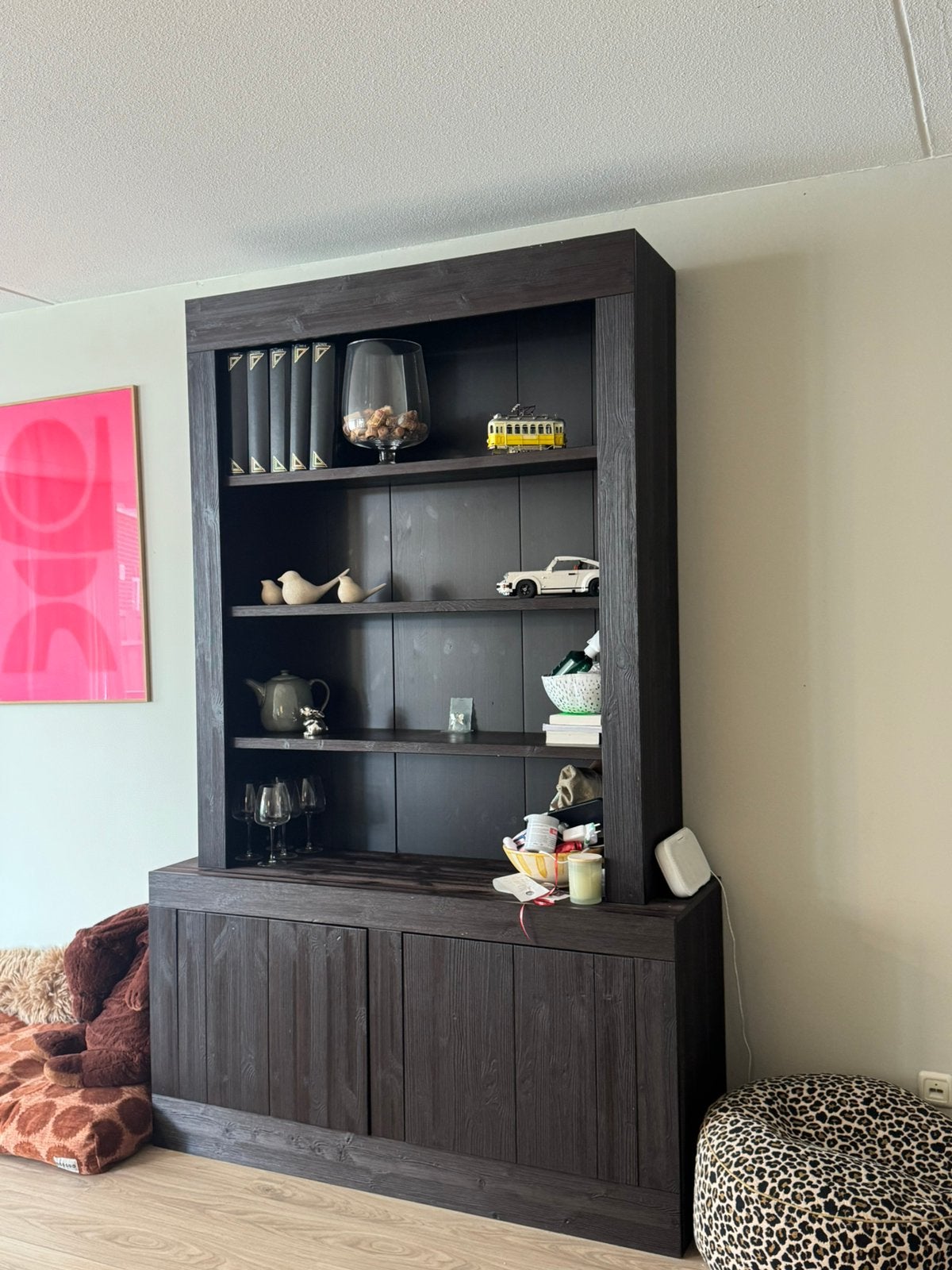 Grote houten Basiclabel kast, Huis en Inrichting, Ophalen, Zo goed als nieuw, 25 tot 50 cm