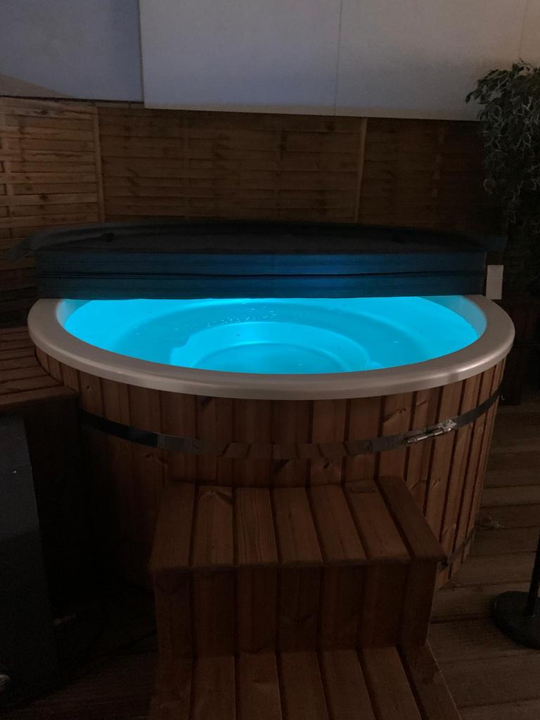Nieuwe HOTTUB - elektrisch - diesel - hout - HOGE kwaliteit, Ophalen, Fast Fair b.v., Info@fastfair.net, 7921AE