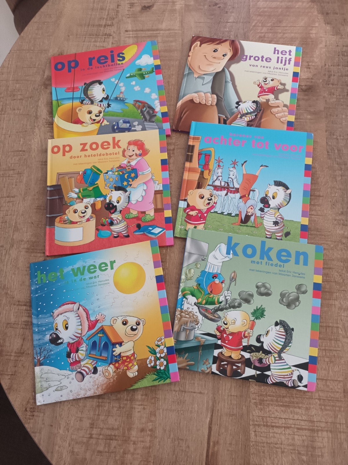Hotel de botel- 6 stuks
6 stuks
De boeken zijn in gebruikte, Ophalen of Verzenden, Gelezen, Fictie algemeen
