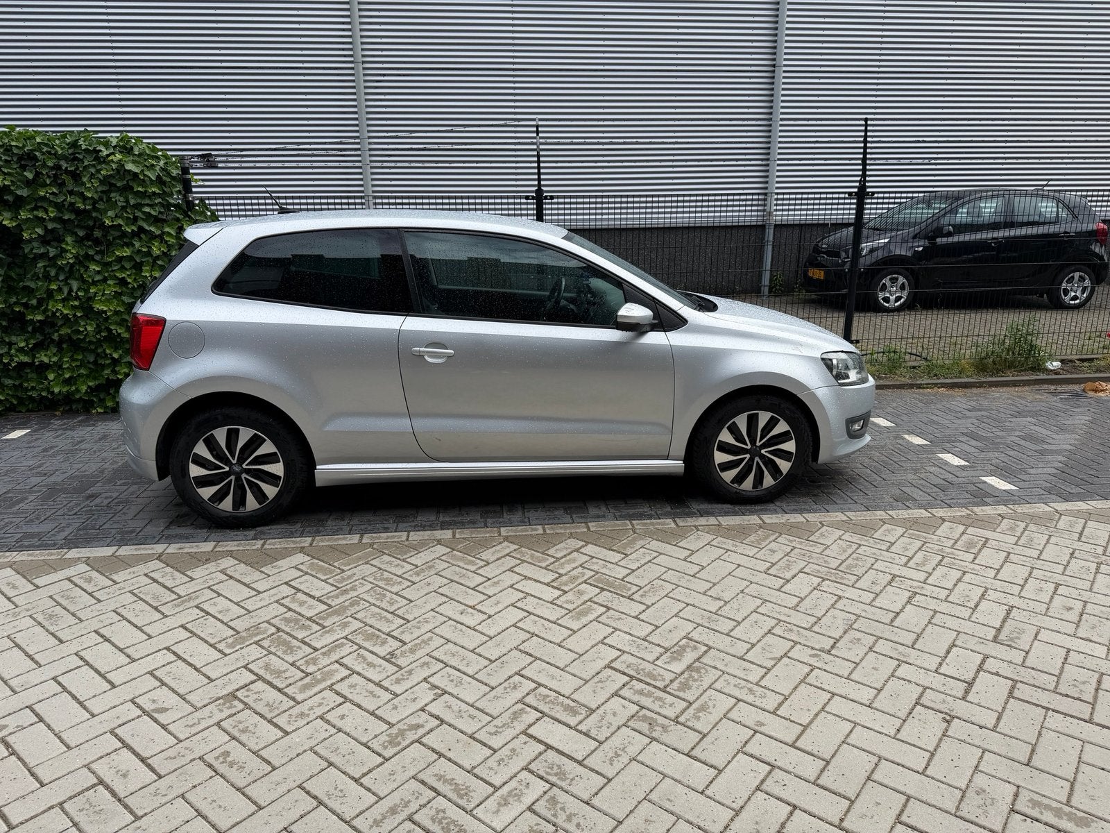 Foto 3 van Volkswagen Polo 1.4 TDI 55KW BMT 2014 Grijs