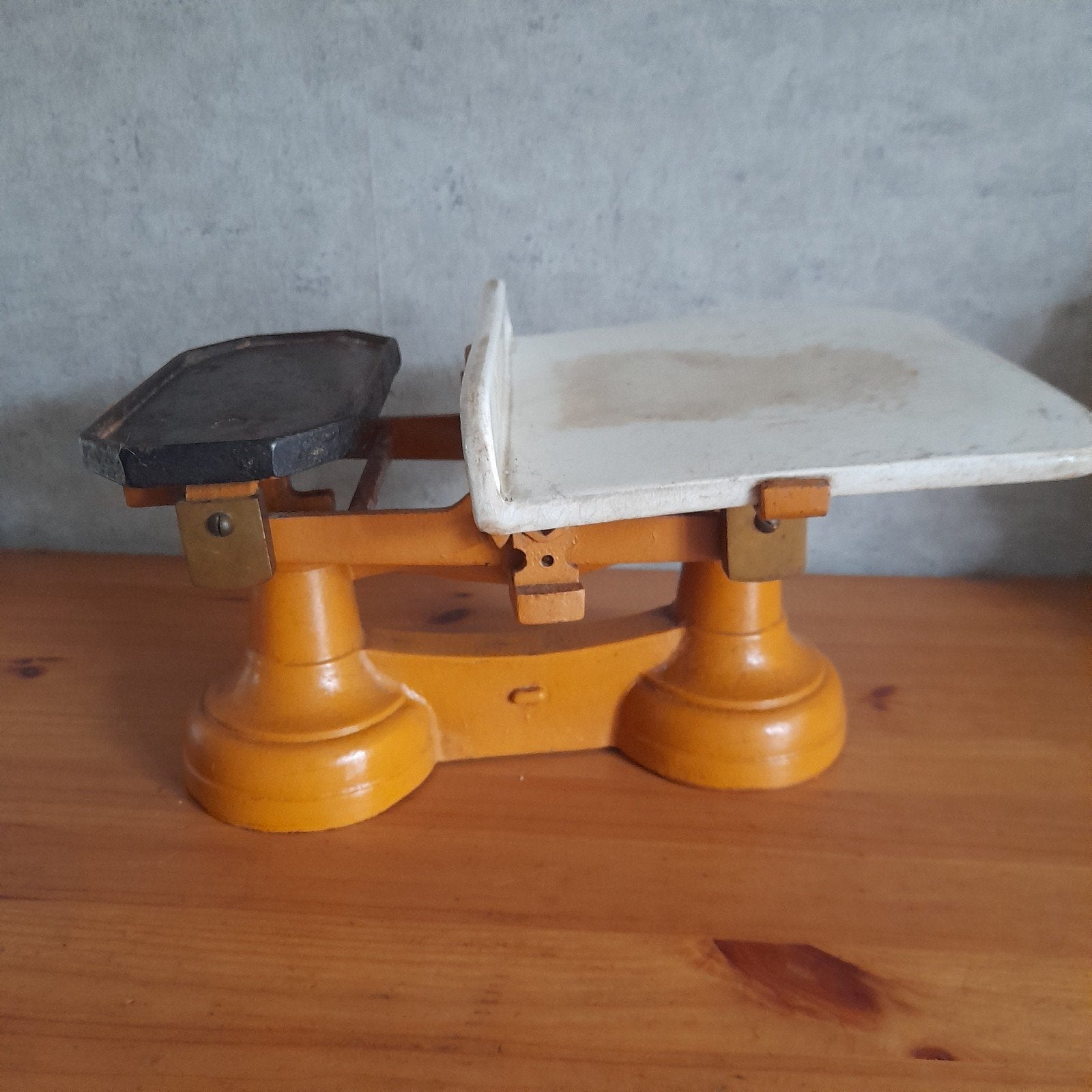 Antieke gietijzeren weegschaal omstreeks 1900, Ophalen of Verzenden