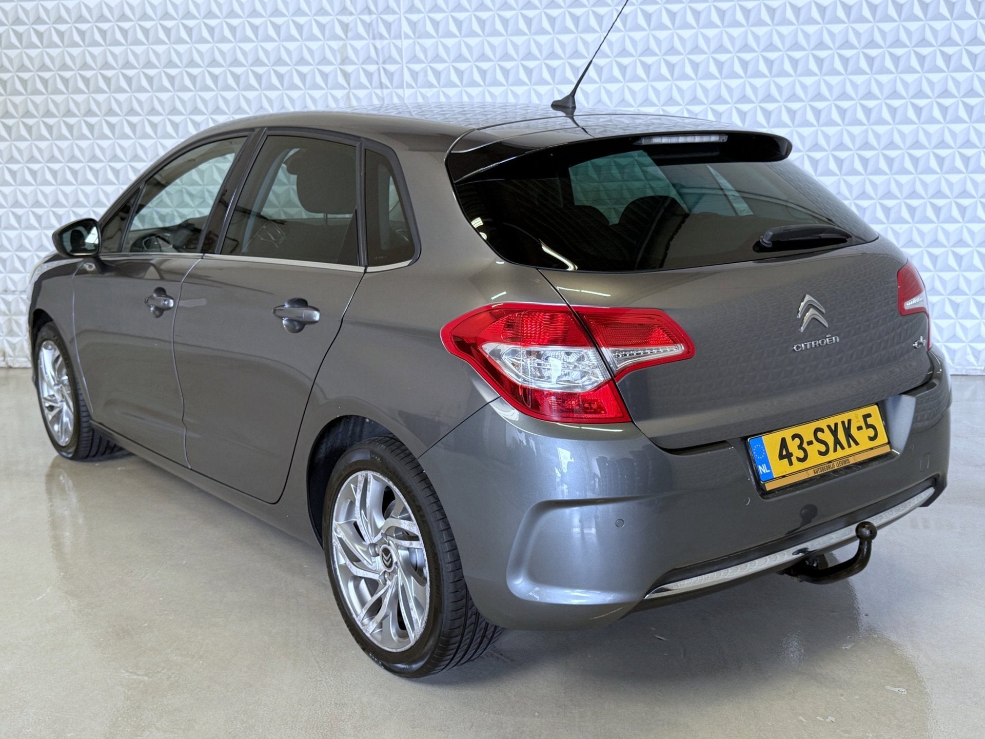 Citroen C4 1.4 VTi Airco Cruise Navigatie TREKHAAK (2012), Auto's, Euro 5, Gebruikt, 635 kg, Origineel Nederlands