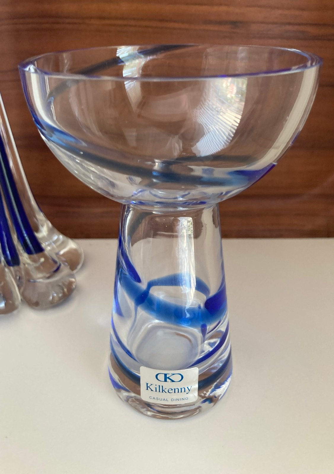 Kilkenny Ierland glazen kandelaar vaasje met Blauwe Spiraal, Verzenden, Zo goed als nieuw, Overige materialen, Minder dan 25 cm