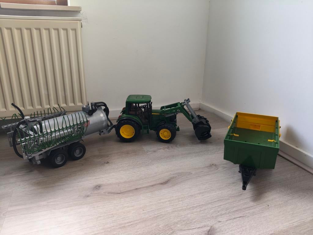 Bruder John Deere tractor met aanhangers, Ophalen of Verzenden, Gebruikt