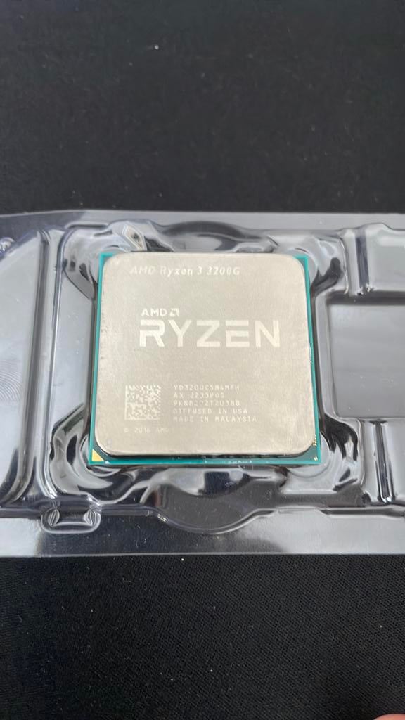 Ryzen 3 3200G, Computers en Software, Processors, Zo goed als nieuw, 3 tot 4 Ghz, Ophalen of Verzenden