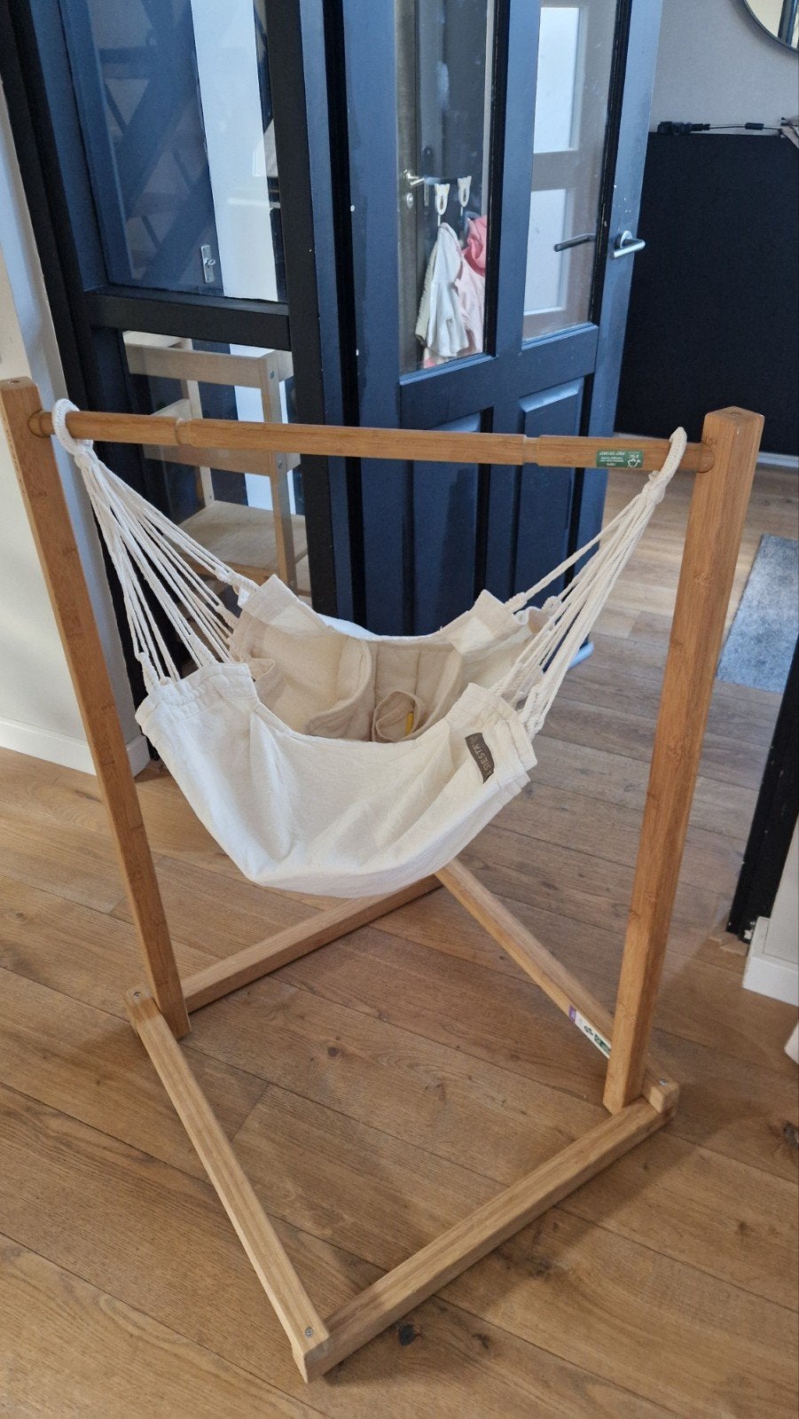 La Siesta hangwieg met standaard - Zo goed als nieuw, Kinderen en Baby's, Babywiegjes en Ledikanten, Ophalen, Zo goed als nieuw