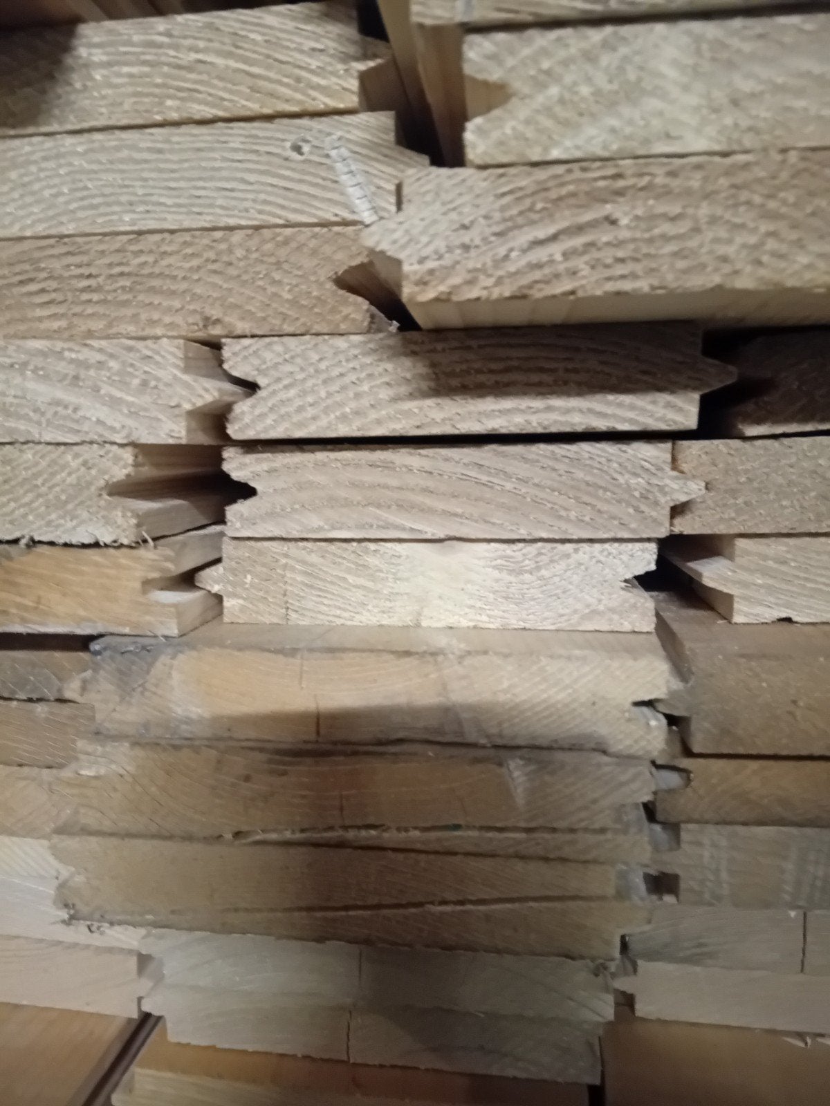 Planken met messing en groef - 130 stuks, Ophalen, Gebruikt, Minder dan 25 mm, 200 tot 250 cm