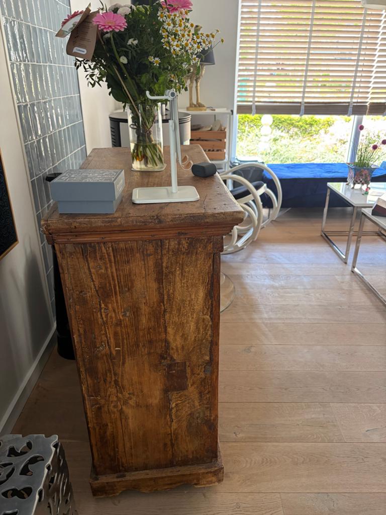 Authentiek handgesneden houten kastje / kabinet, Ophalen of Verzenden, Zo goed als nieuw