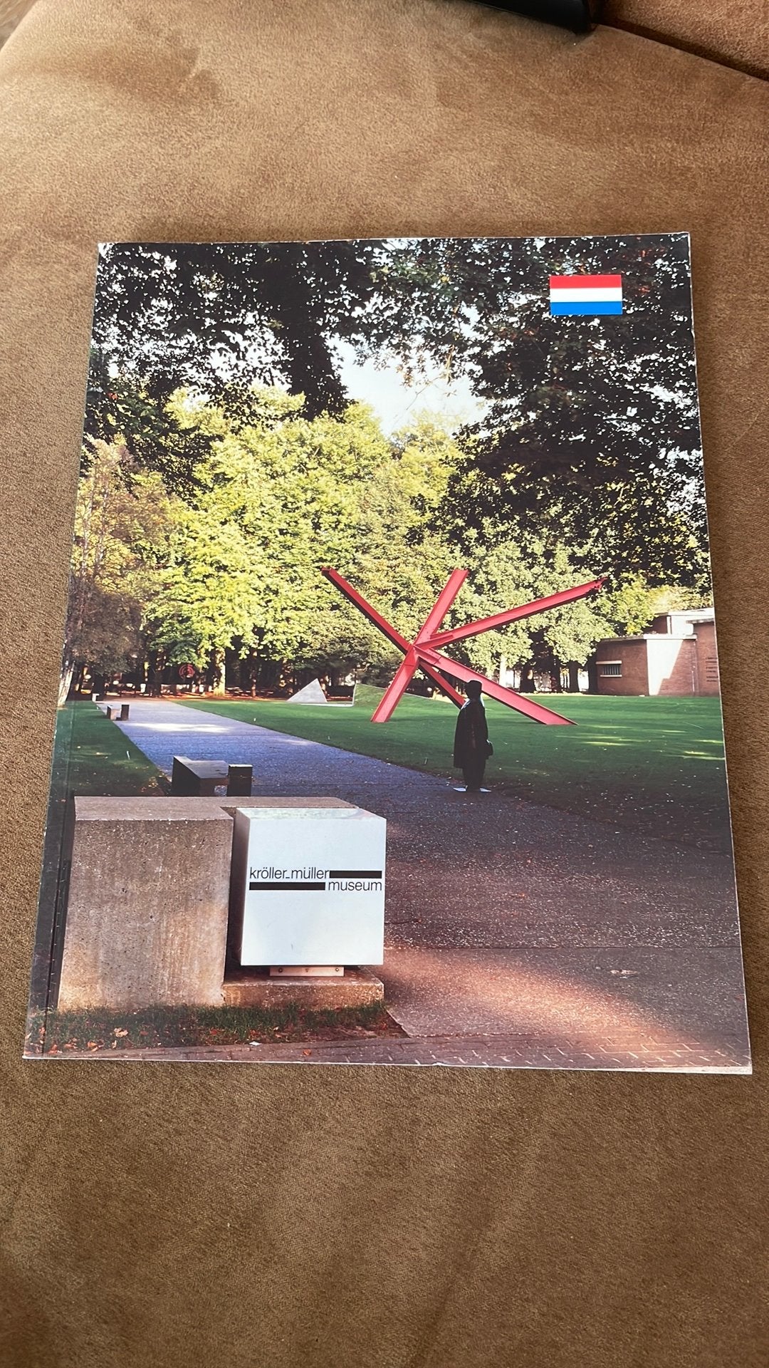 Museumgids Kroller-Muller Museum, Ophalen of Verzenden, Zo goed als nieuw