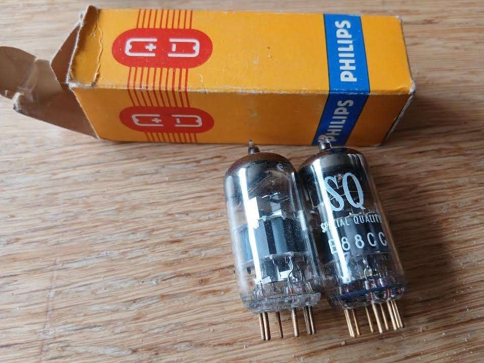 6x E88CC audio tubes, Siemens en Philips, 20 E per stuk, Audio, Tv en Foto, Buizenversterkers, Ophalen of Verzenden, Buis of Buizen