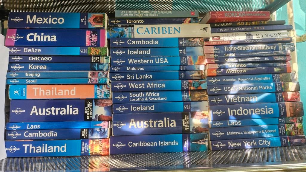 Lonely Planet - reisgidsen, Ophalen, Zo goed als nieuw, Reisgids of -boek, Lonely Planet