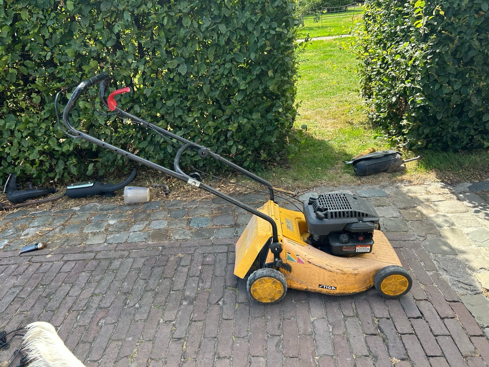 Stiga Benzine Grasmaaier - Gebruikt, Ophalen, Cirkelmaaier, Gebruikt, Benzine-grasmaaier