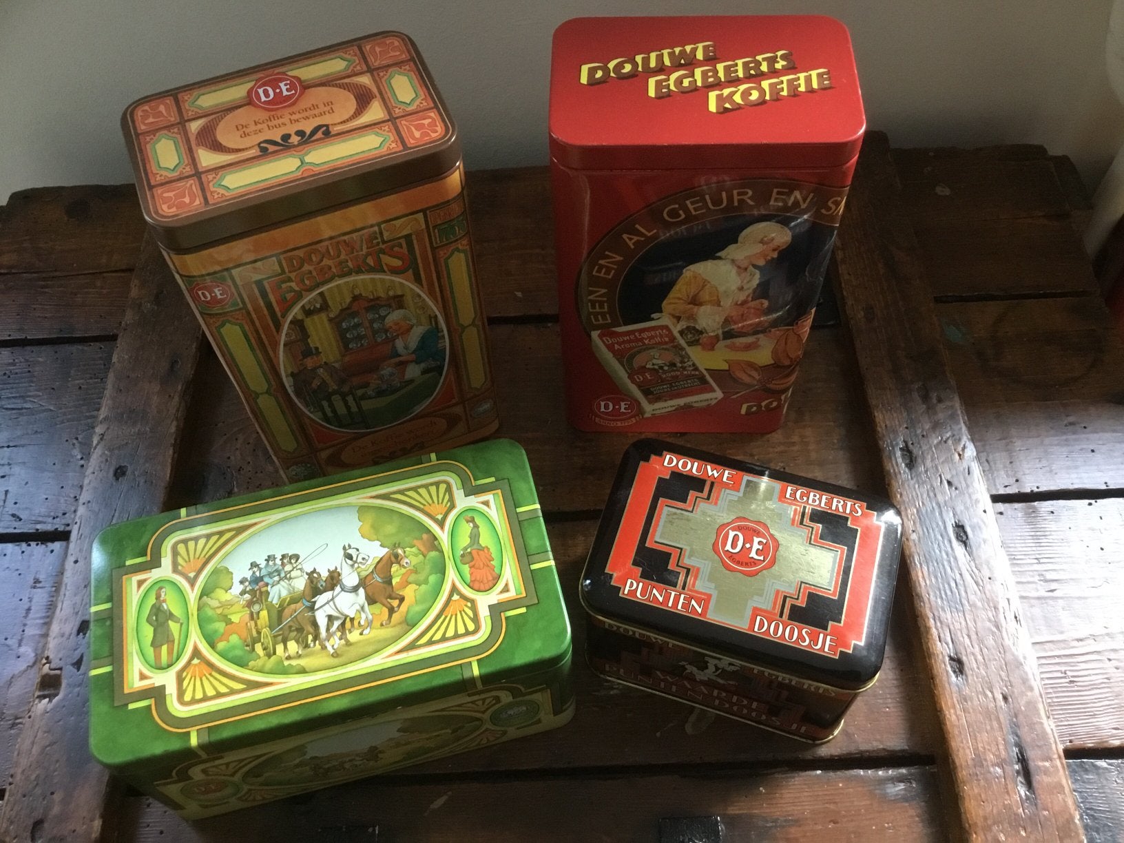 Douwe Egberts blikken, 4 stuks., Verzamelen, Ophalen of Verzenden, Zo goed als nieuw, Koffie, Douwe Egberts