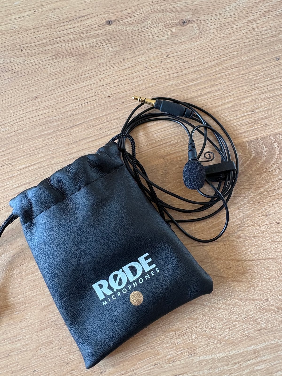 Rode Lavalier dasspeldmicrofoon met opbergzakje, Muziek en Instrumenten, Ophalen of Verzenden, Zo goed als nieuw, Overige typen