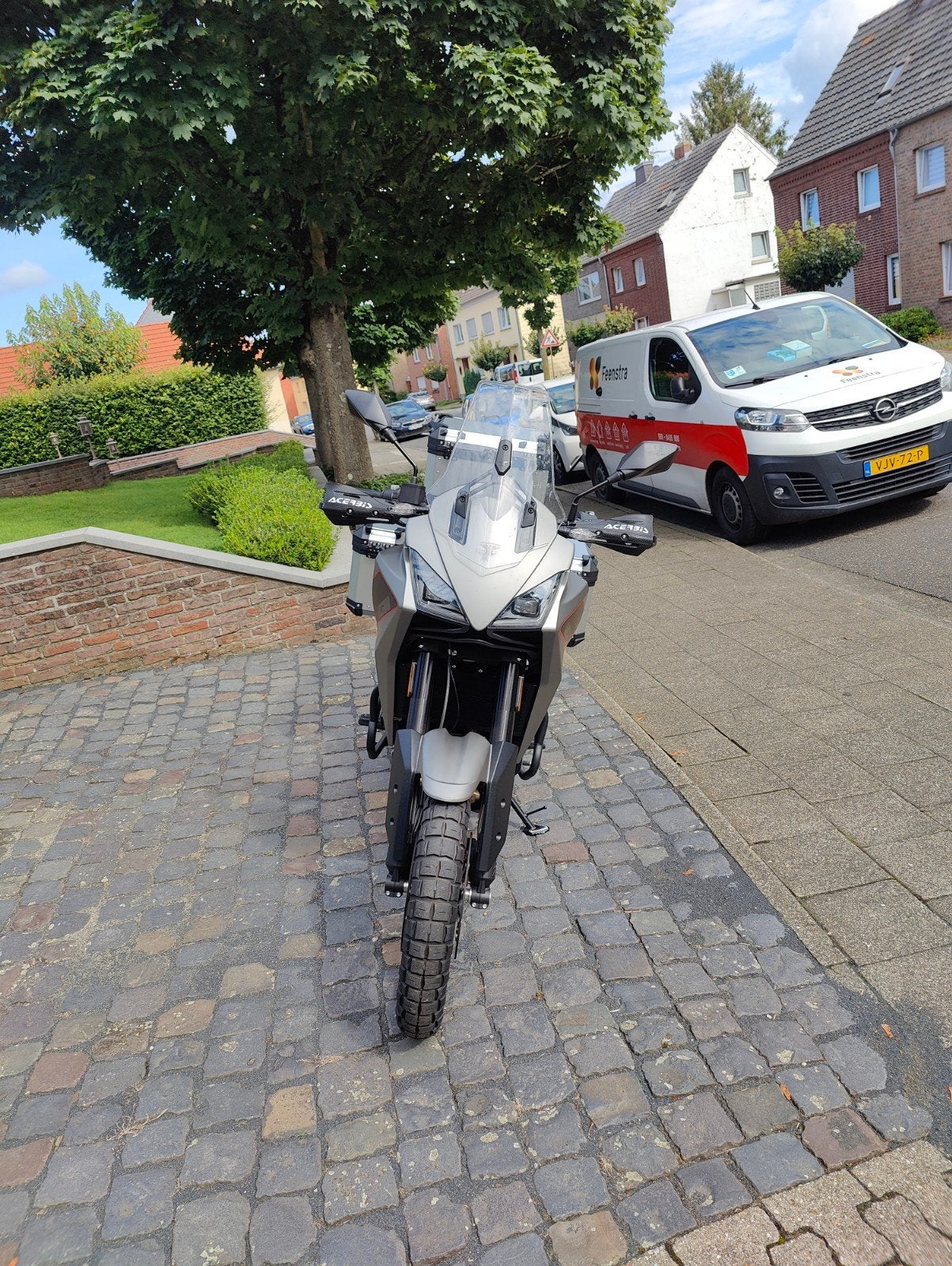 Moto Morini X-Cape 650 (2024) 2500km– Zgan – 1e eigenaar, Particulier, Meer dan 35 kW, Enduro, Handgeschakeld